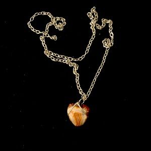 Rocking your neck- agate necklace- superior agate
